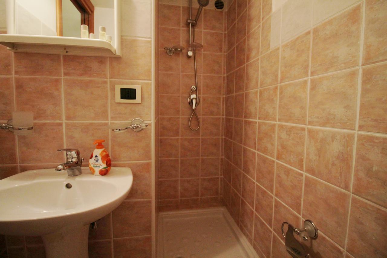 Monteverde Bright Apartment With Garage Рим Екстериор снимка