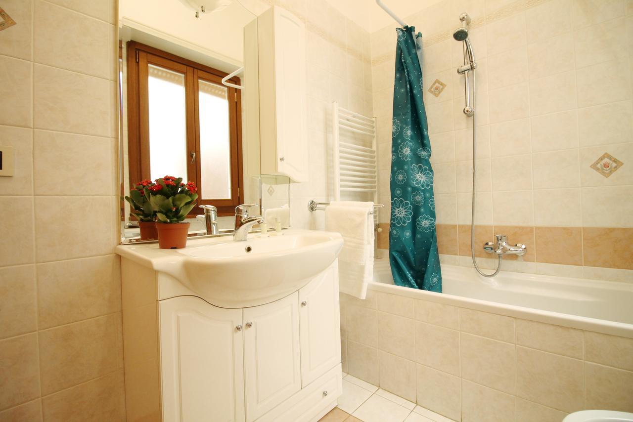 Monteverde Bright Apartment With Garage Рим Екстериор снимка