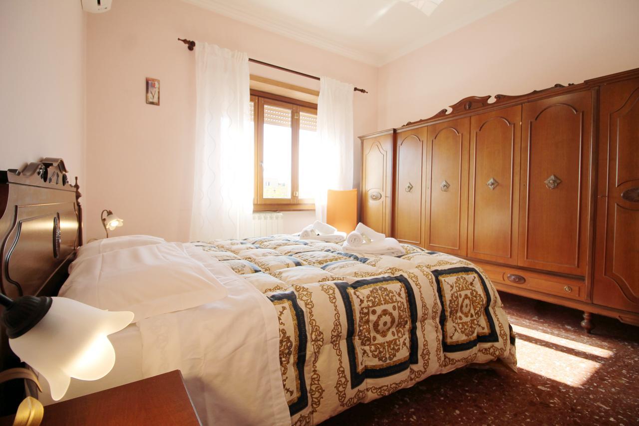 Monteverde Bright Apartment With Garage Рим Екстериор снимка